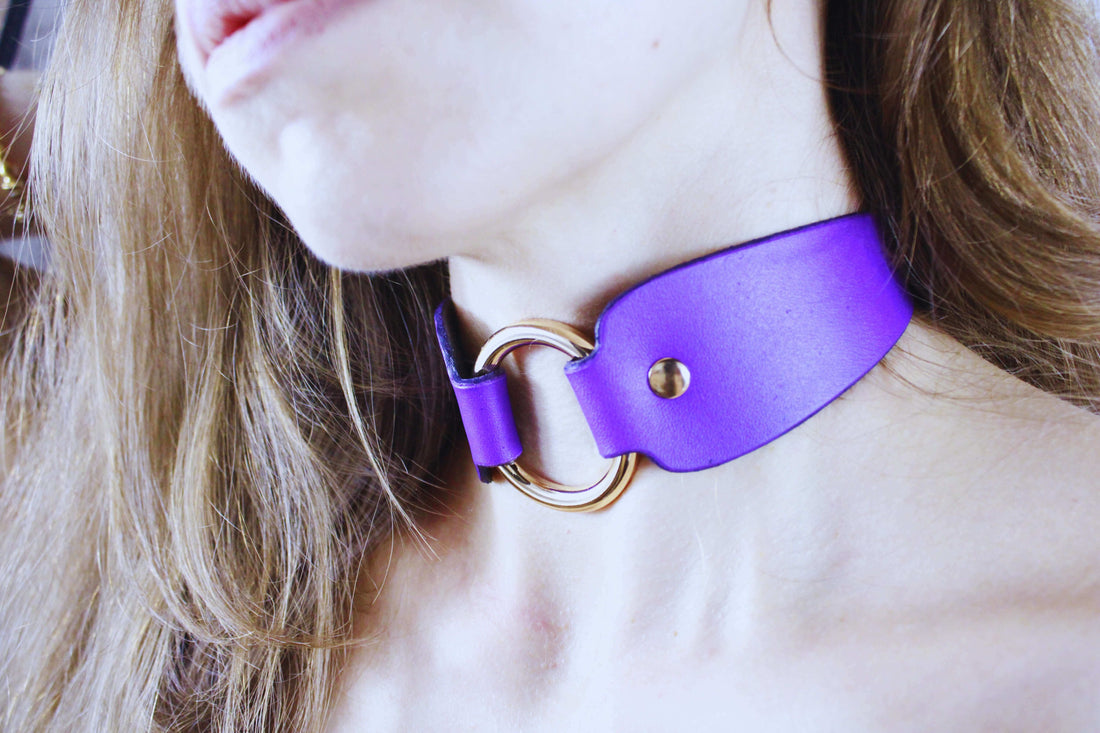 How BDSM Collar Craftsmanship Shapes Power And Trust