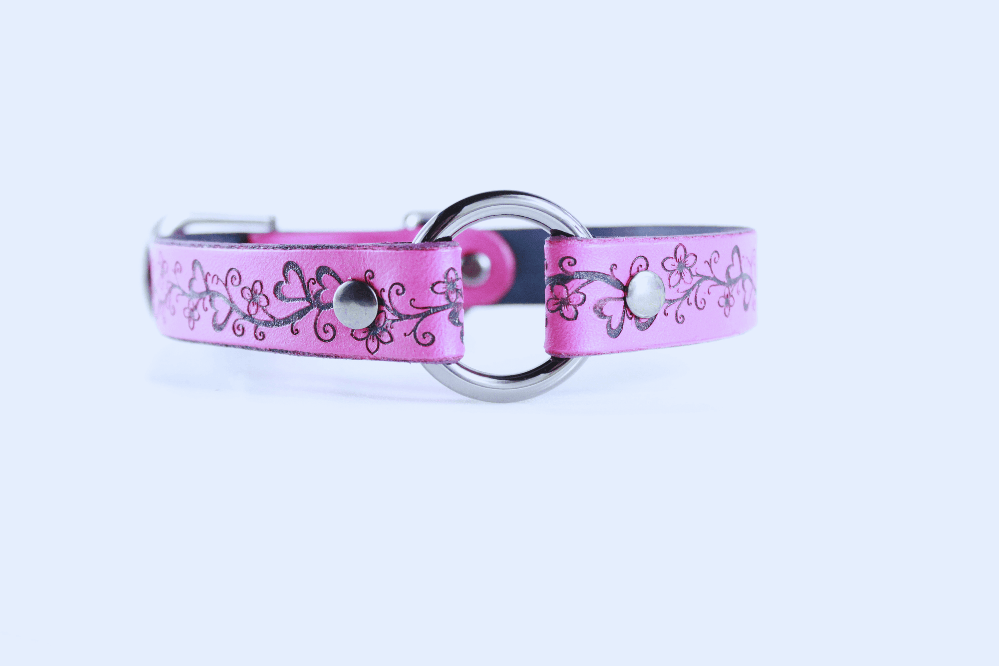 Heart Collar BDSM Pink Floral Vine Leather Choker with heart and vine patterns for romantic elegance.