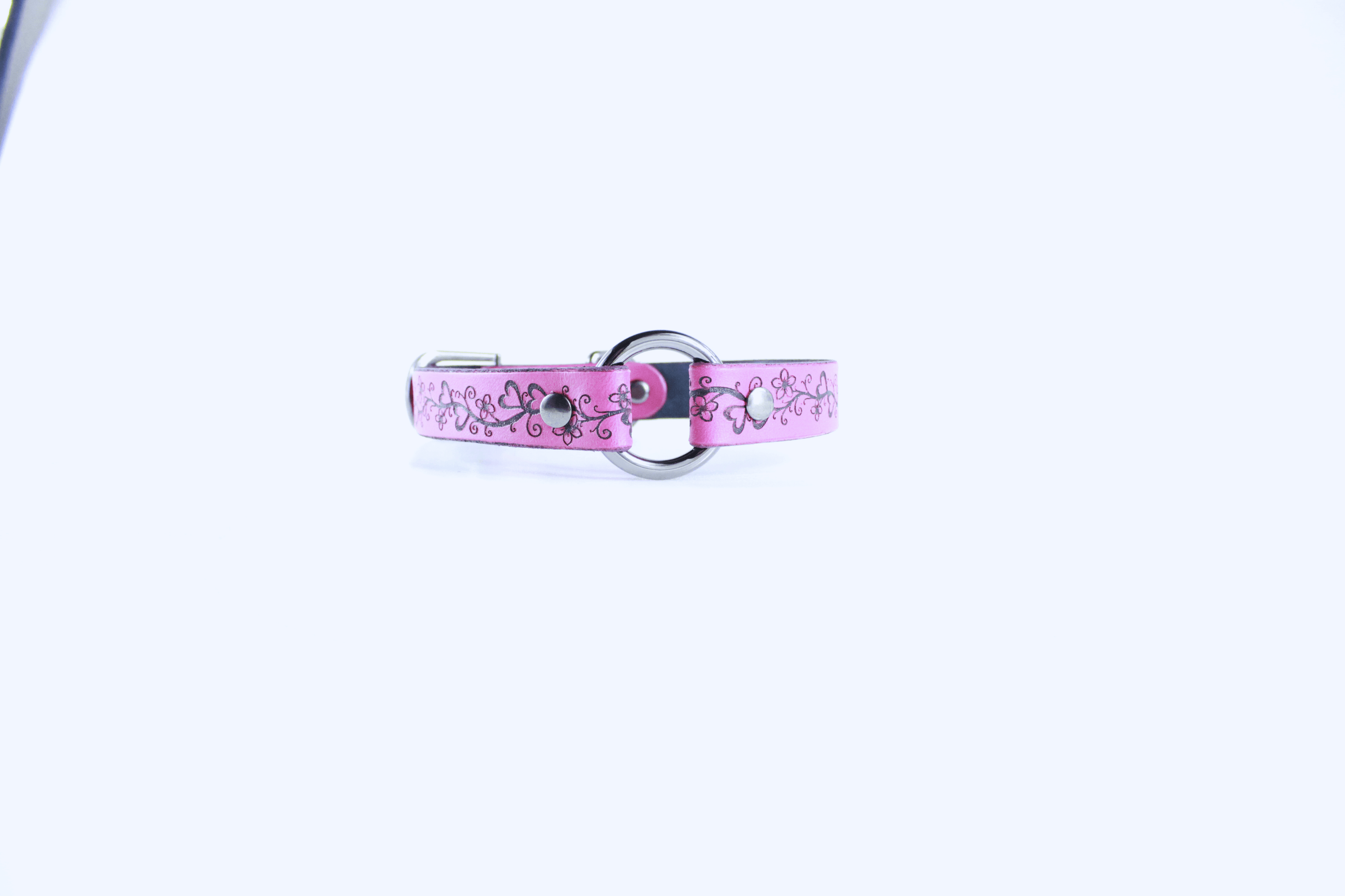 Heart Collar BDSM Pink Floral Vine Leather Choker with delicate heart and vine designs.