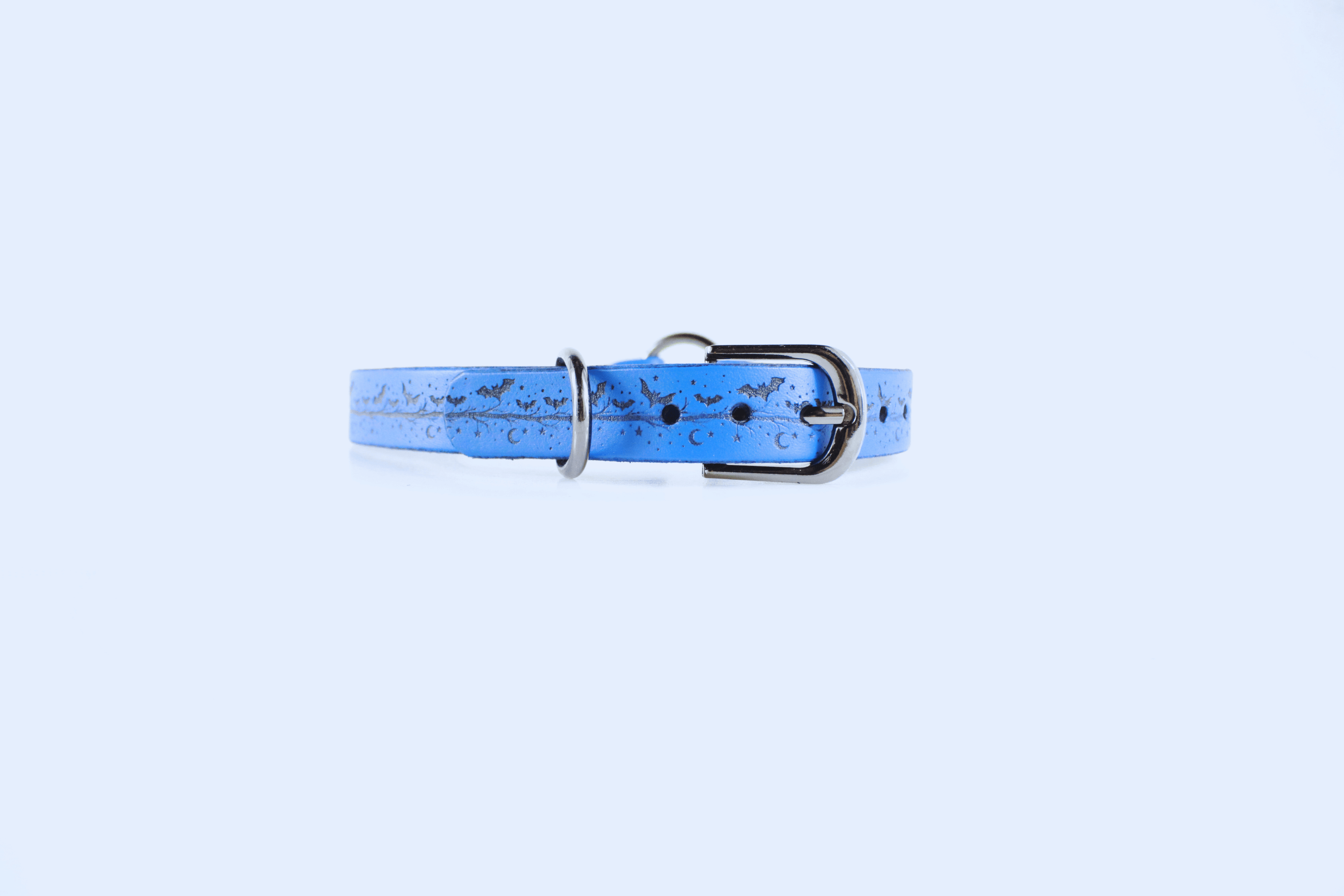 BDSM Collar Blue Moon & Bats Leather Choker on a white background, showcasing a gothic design.