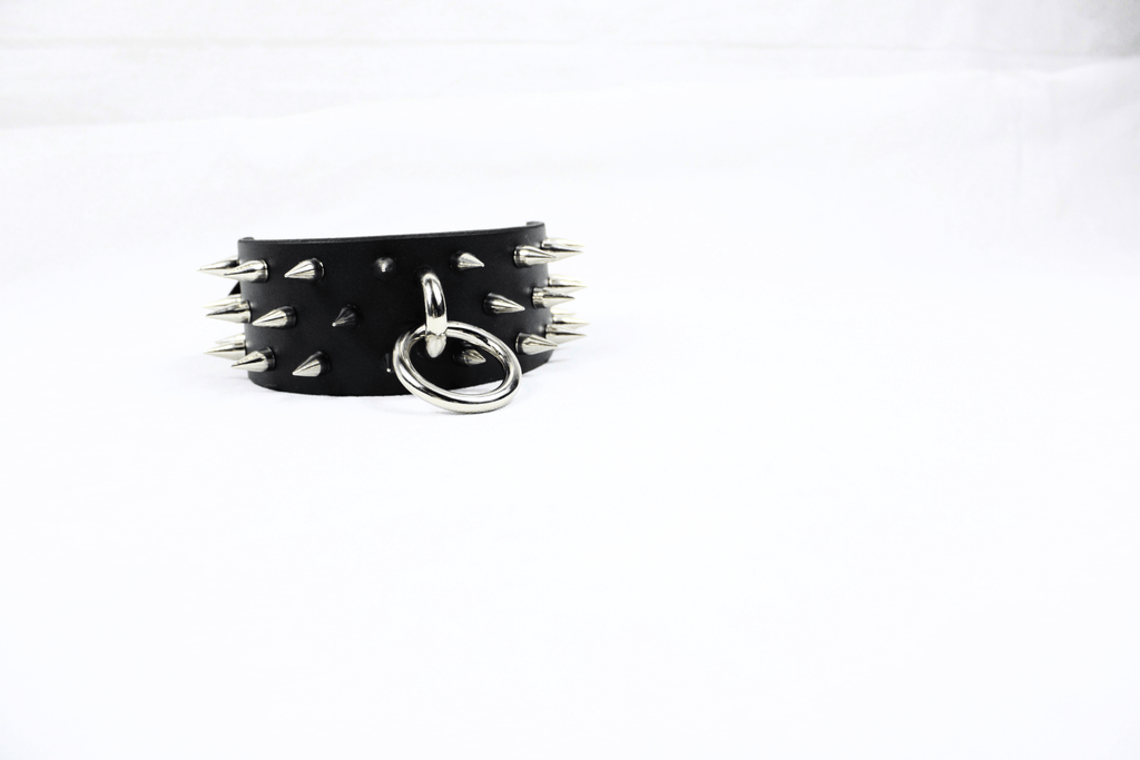 Dominion Leather Collar – Spiked BDSM Posture Collar Choker with polished spikes and metal ring.