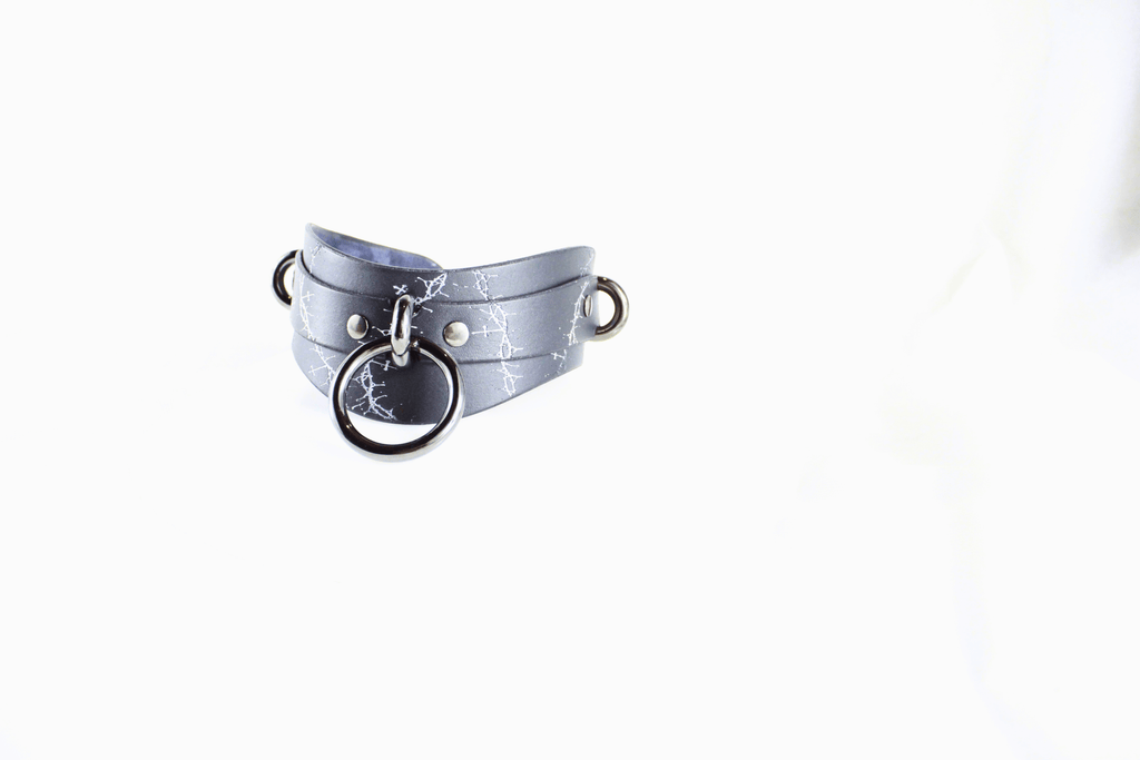 Thorned Submissive Collar – Gothic BDSM Choker with silver thorn pattern and ring.