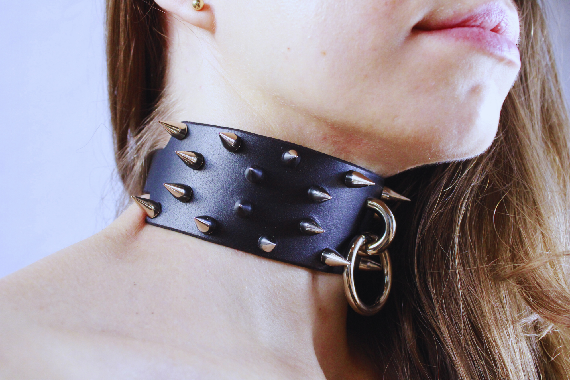 Rogue BDSM Collar – Spiked Posture Choker for Submissive & Dom Play worn by a model, showcasing style and power.