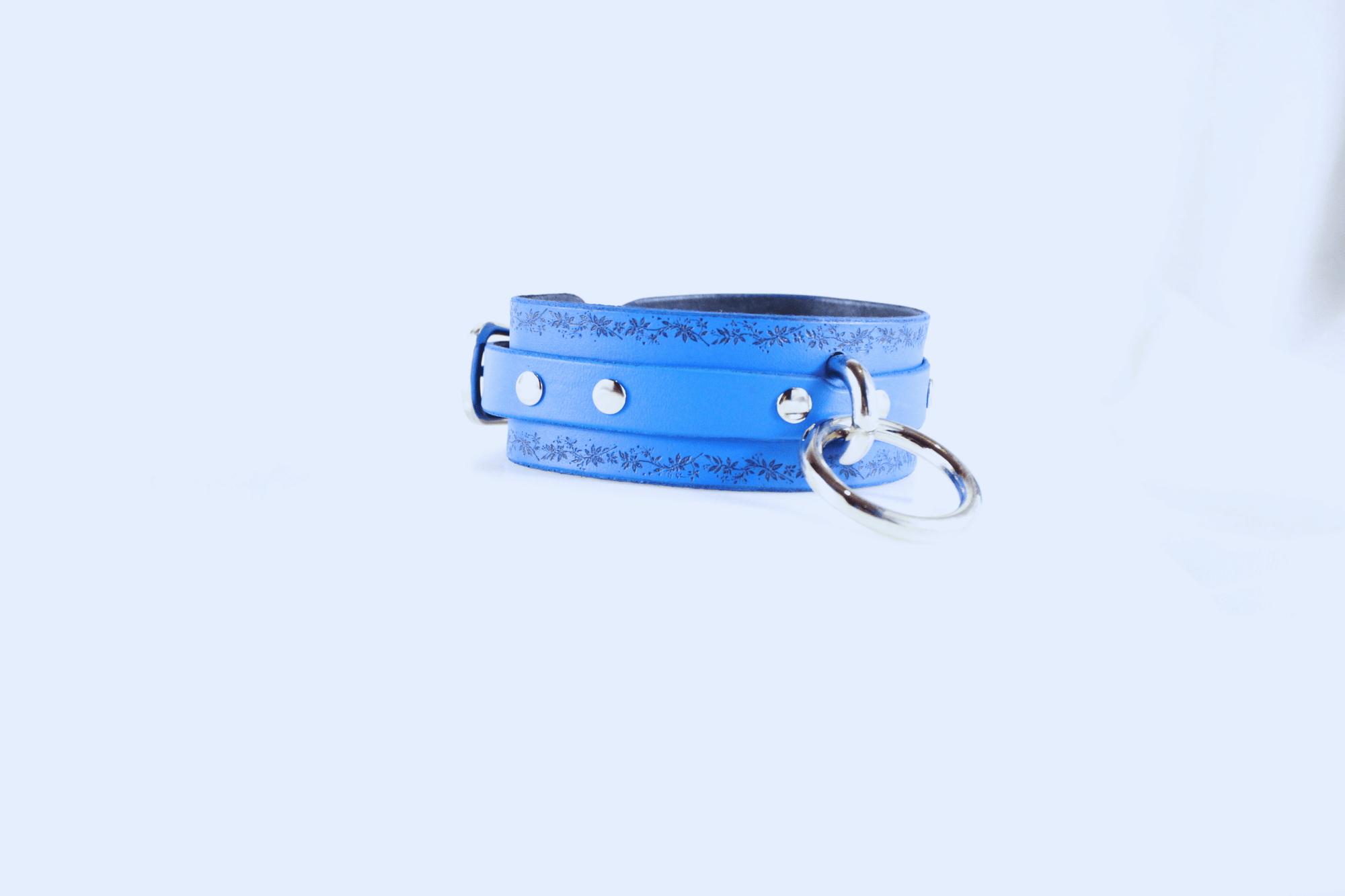 Floral Vine Leather Choker discreet collar with O-ring, blue leather choker with floral motif and silver accents.
