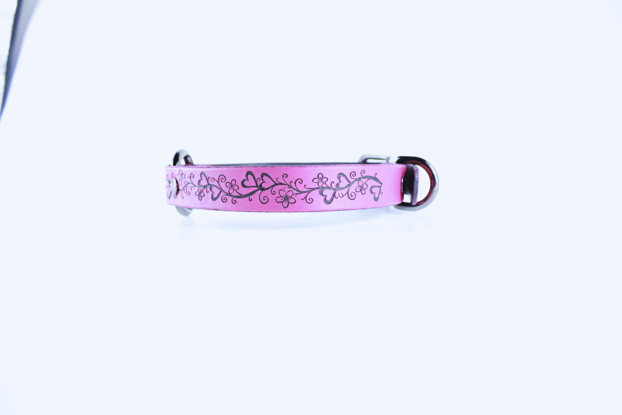 Heart Collar BDSM Pink Floral Vine Leather Choker with delicate heart and vine design in soft pink color.