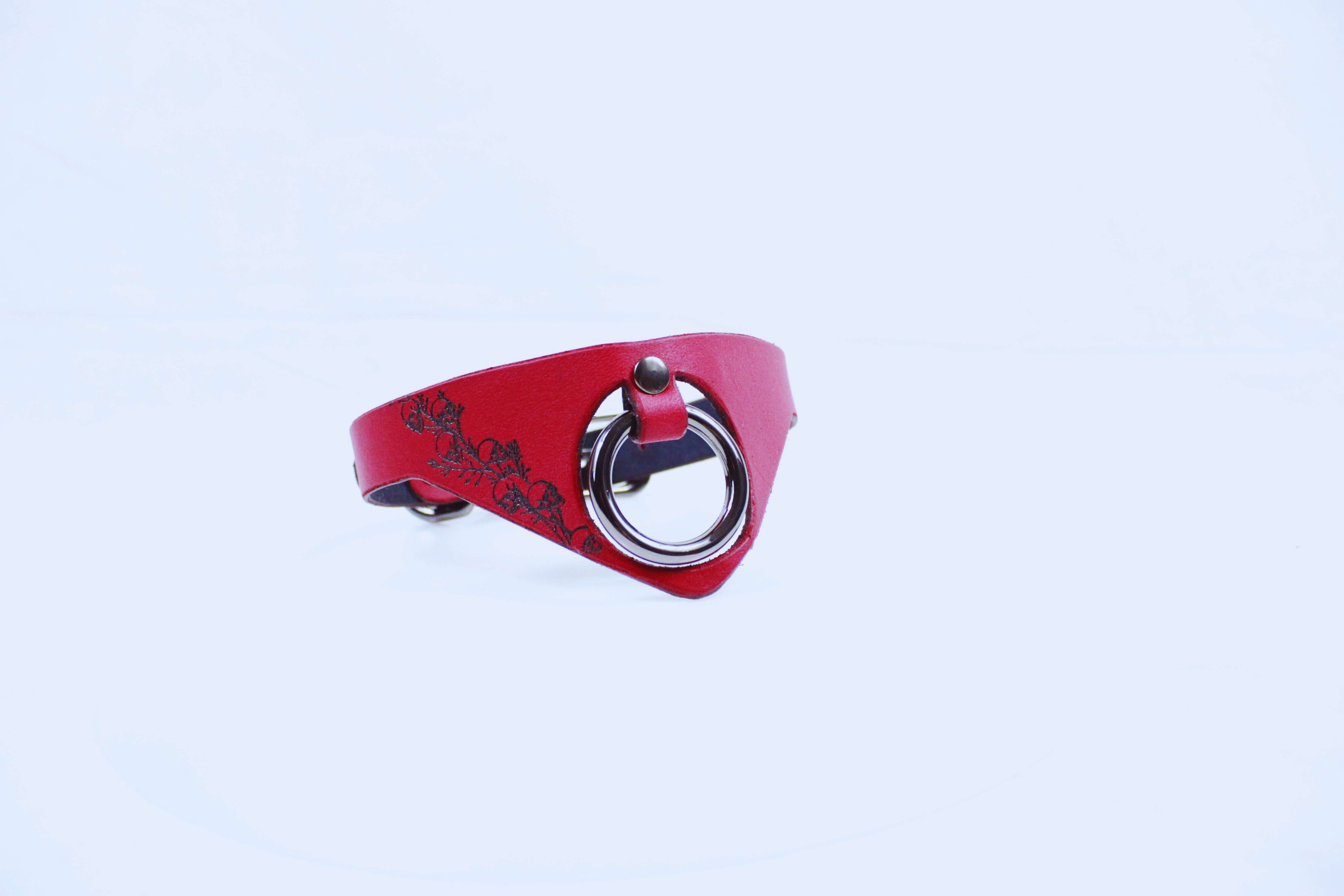 Gothic BDSM Collar with O-Ring in red leather, showcasing a unique design for gothic style and submissive purposes.