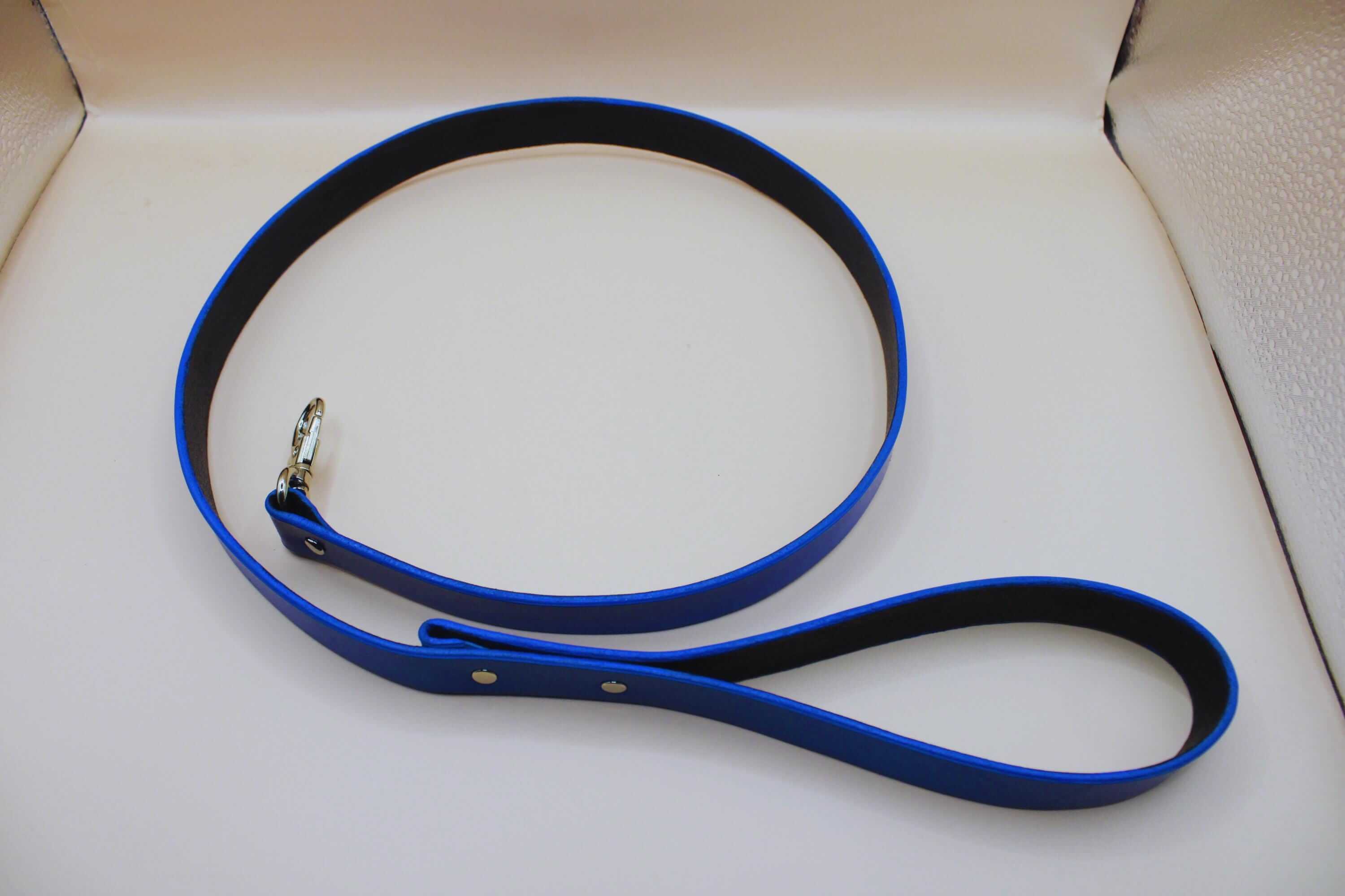 90cm blue leather BDSM leash with chrome hardware for submissive play and bondage gear.