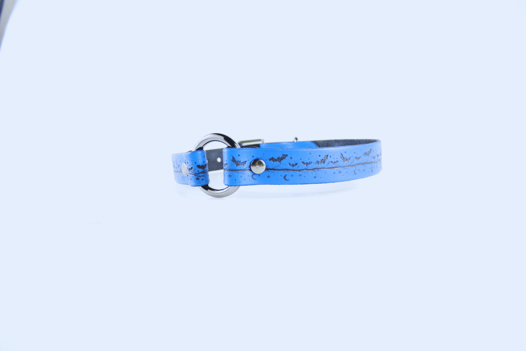 BDSM Collar Blue Moon & Bats Leather Choker in blue with crescent moons and bats design, perfect for stylish submissive wear.