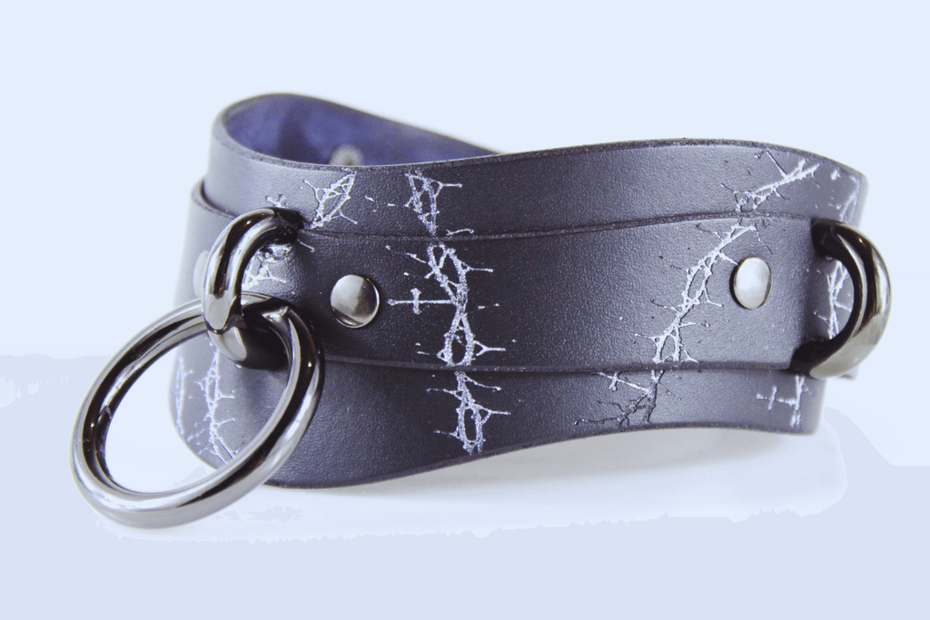 Thorned Submissive Collar with thorn and cross pattern, a gothic BDSM choker made from genuine leather.