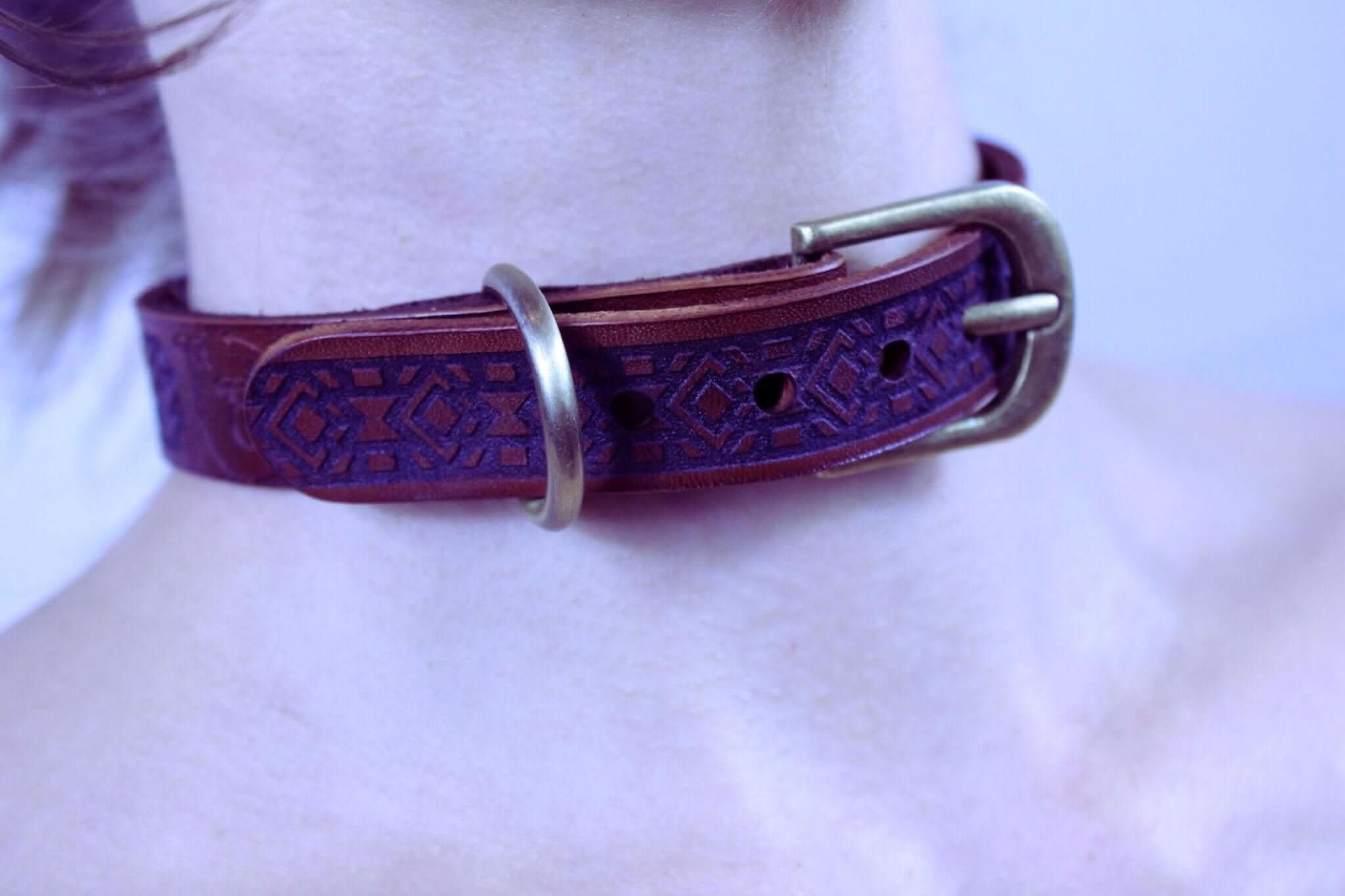 Geometric leather BDSM collar for submissive jewelry, perfect as a discreet day collar or bondage accessory.