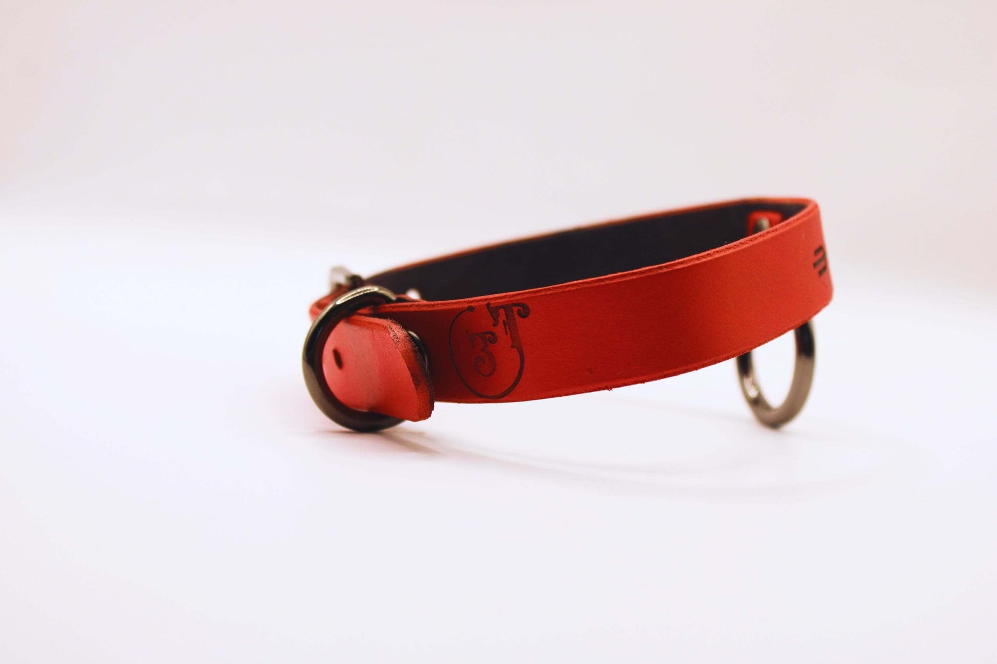Submissive collar of fire, a striking red BDSM collar for those seeking discreet elegance and bold expression.