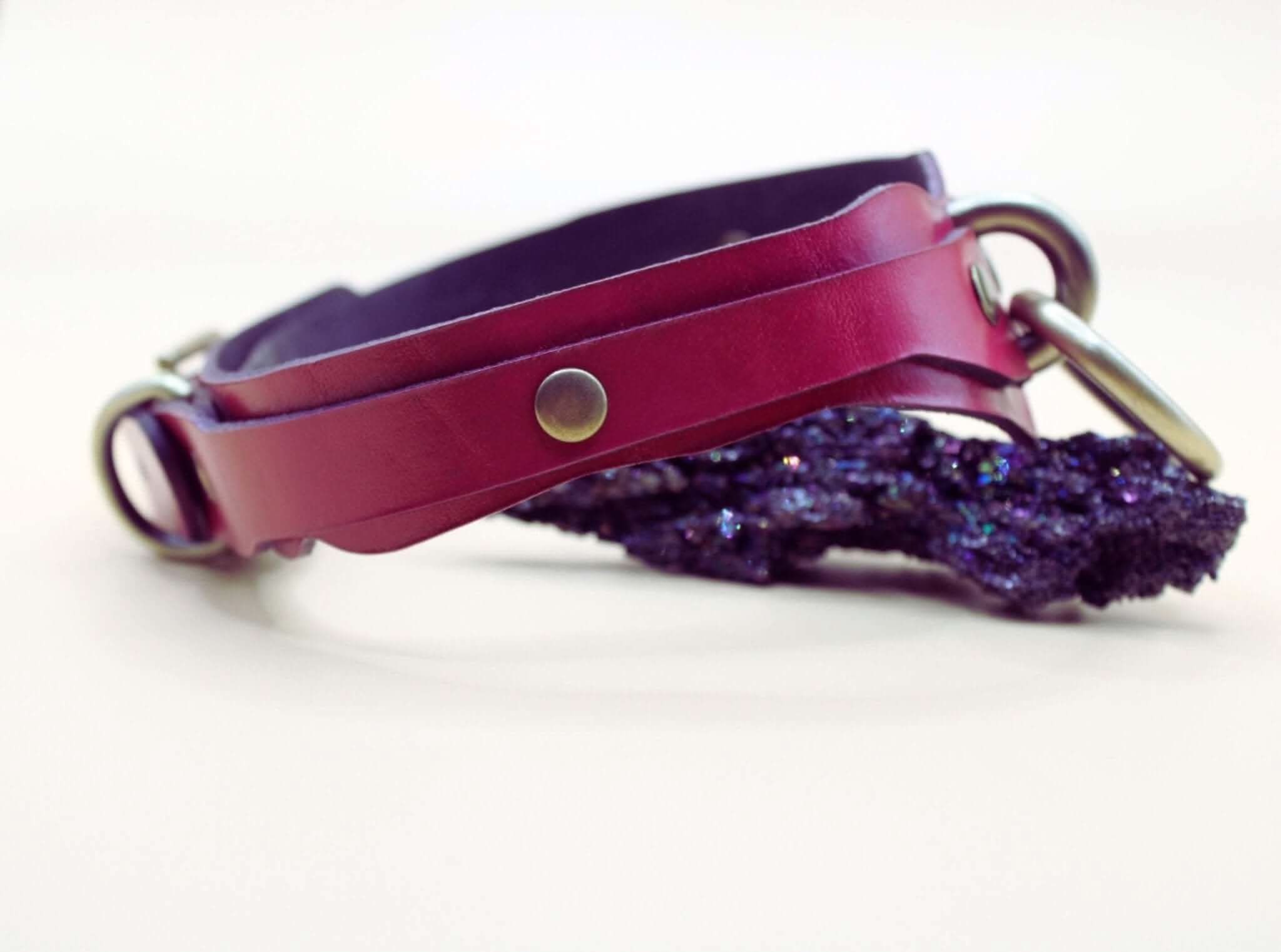 Magenta leather BDSM collar with O-ring, perfect for submissive jewelry and everyday empowerment.