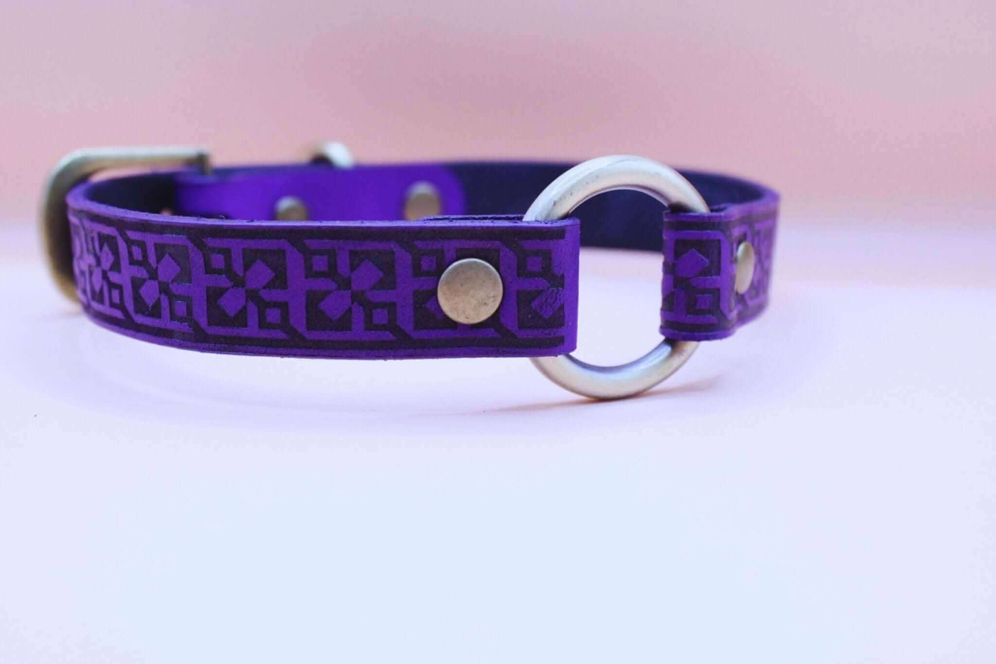 Handmade purple BDSM collar with geometric pattern, O-ring, perfect for submissive jewelry and day collar discreet use.