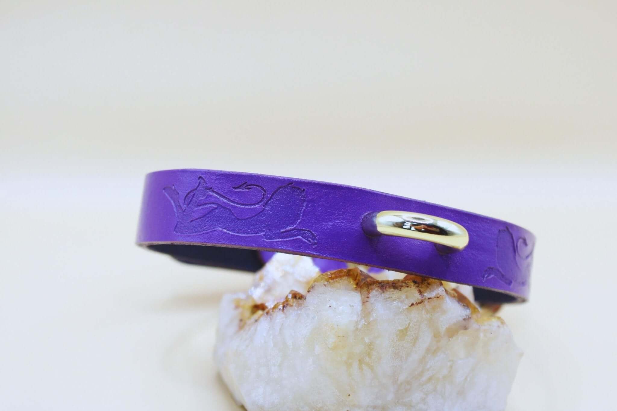 Purple BDSM collar showcasing elegance, perfect as a submissive day collar for trust and empowerment in bondage play.