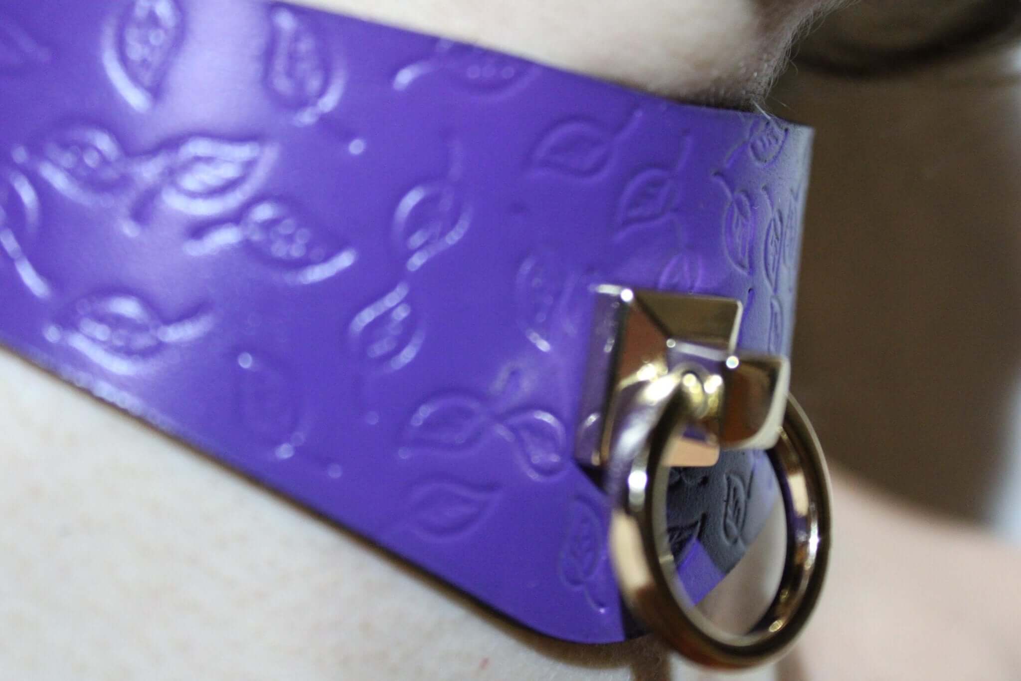 Purple Leaf BDSM collar with embossed design and D-ring for submission and bondage play